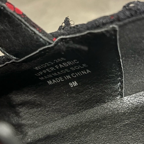 NWOB Dolls Kill / Widow Red Lace Platform Heels Size 9 - Picture 7 of 7